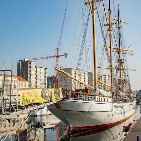 In Near The & Casino 아파트